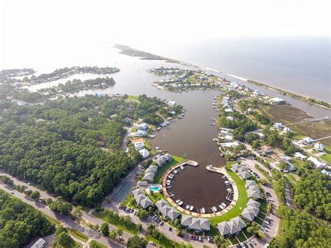 Dauphin Island .
